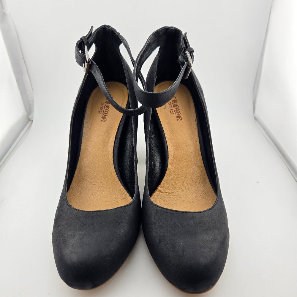 Crown Vintage Black Ankle Strap Block Heel Pumps Women’s Size 8.5